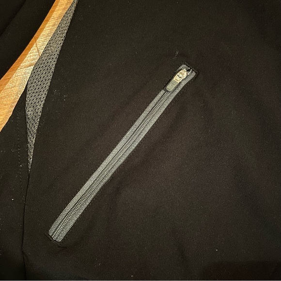 Men’s Fila Windbreaker Jacket - Picture 7 of 8